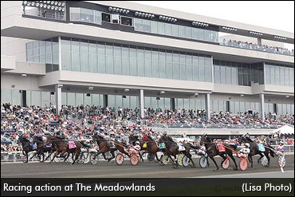 meadowlands-racing-action-370.jpg