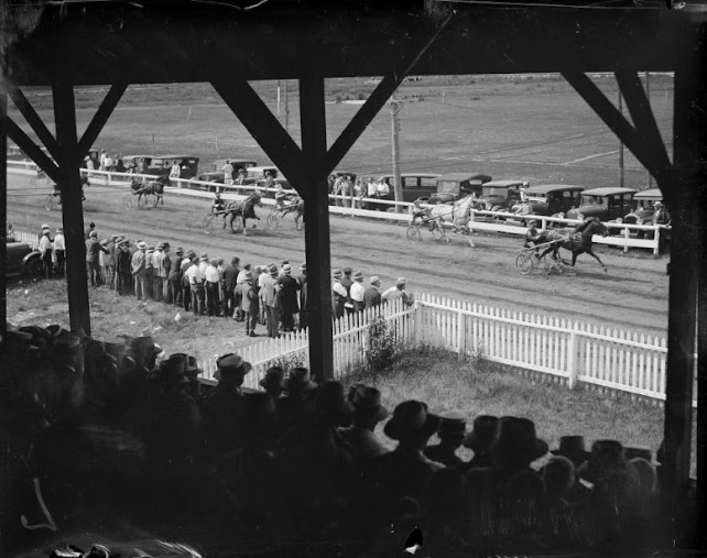 Racing action from 1931