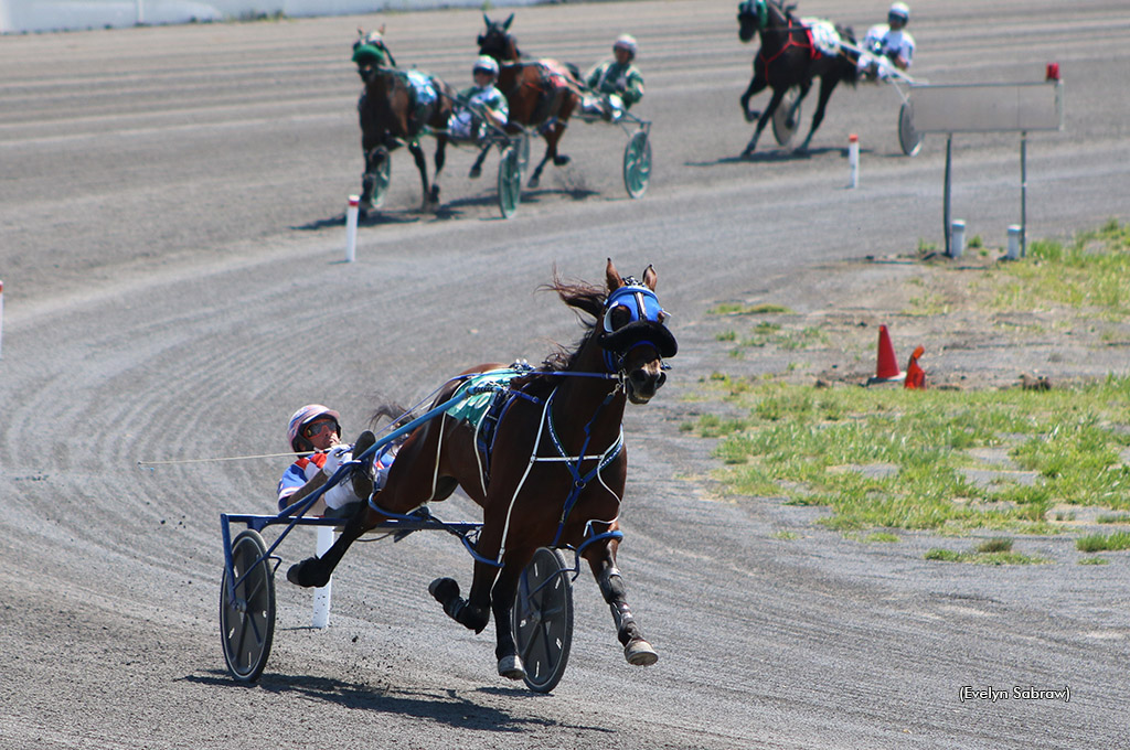 Outlaw C My Shadow qualifying at Century Downs