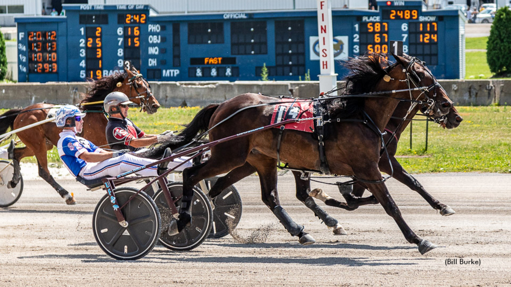 Wild Bill Kelso winning at Buffalo Raceway