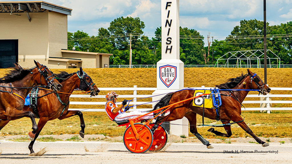 Blue Bayou Deo winning at Oak Grove