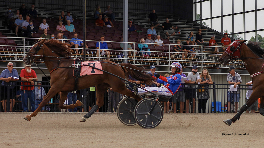 Harness racing at Clinton Raceway