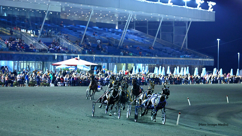 Horses head into the first turn at Woodbine Mohawk Park