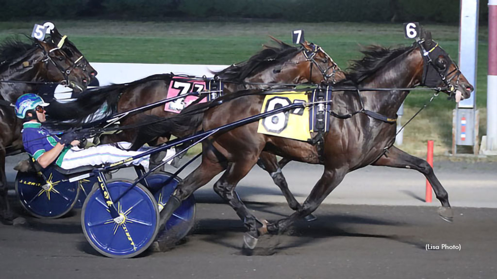 Air Power winning at The Meadowlands