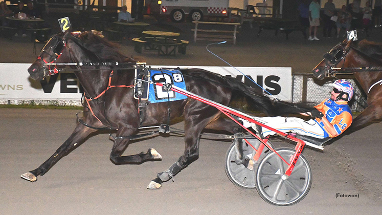 Discus Hanover winning at Vernon Downs