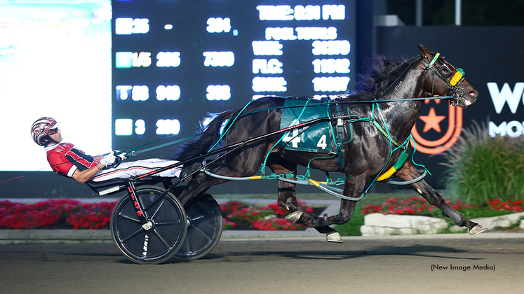 Fourever Boy winning the Simcoe Stakes at Woodbine Mohawk Park
