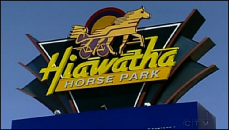 hiawatha-horse-park-sign.jpg